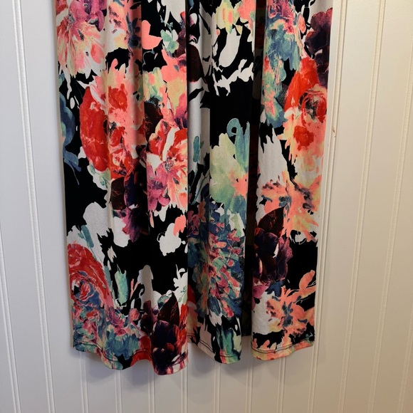 Wanna B Women’s Bright Floral High Neck Maxi Dress With Pockets Size Medium - Picture 6 of 9